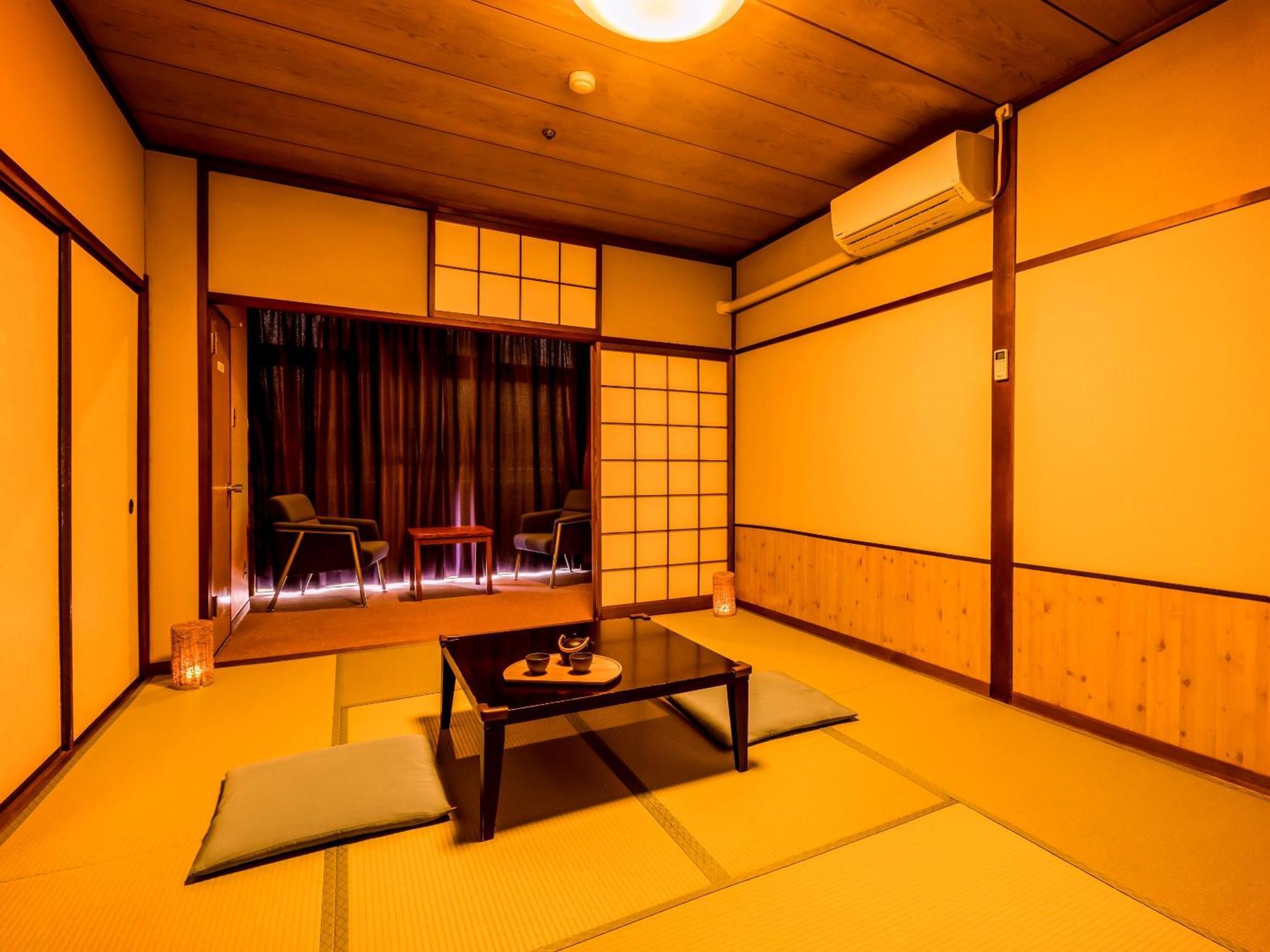Ooedo Onsen Monogatari Awazu Grand 3*