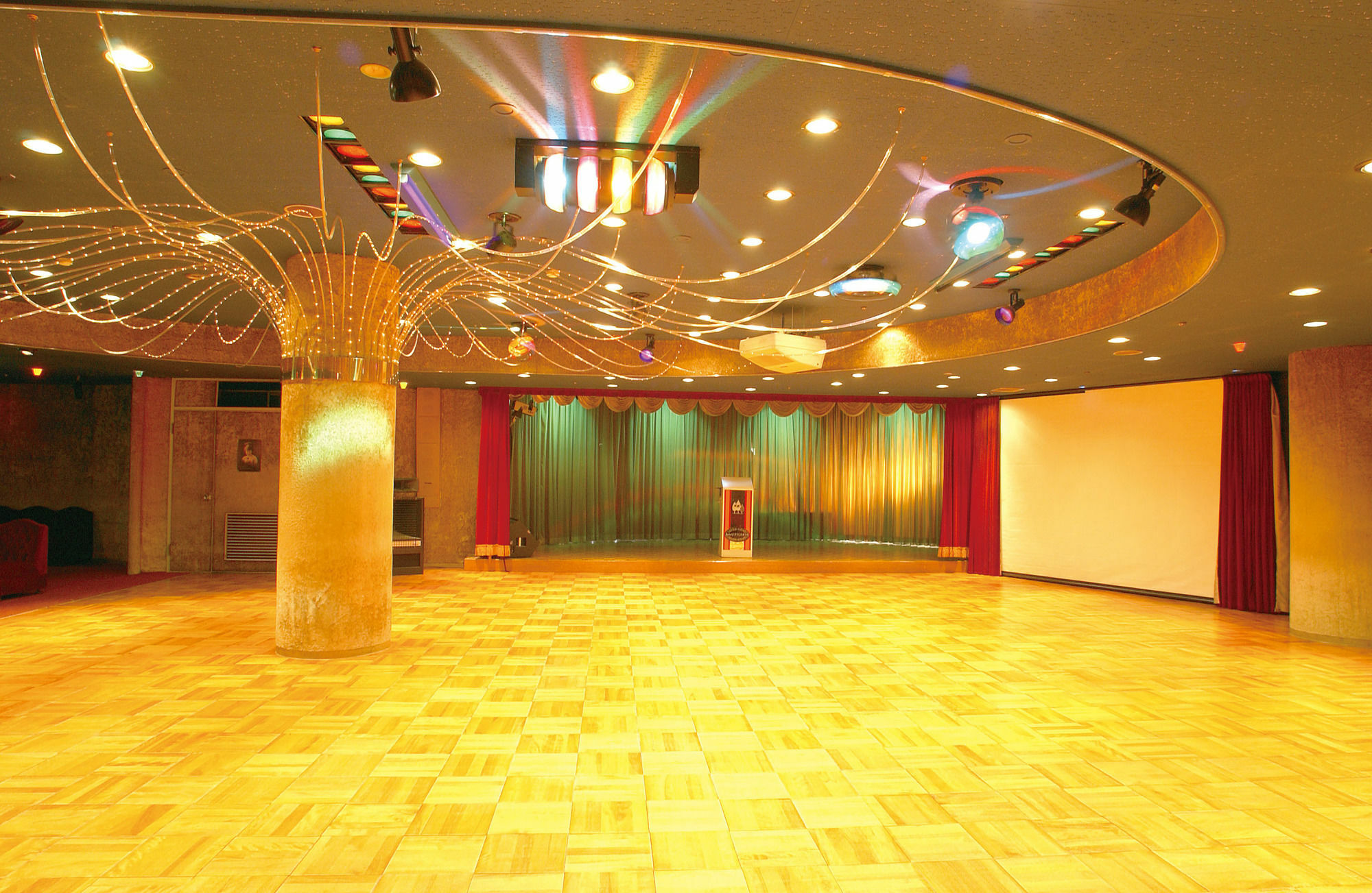 Ooedo Onsen Monogatari Awazu Grand 3* โคมัตสึ